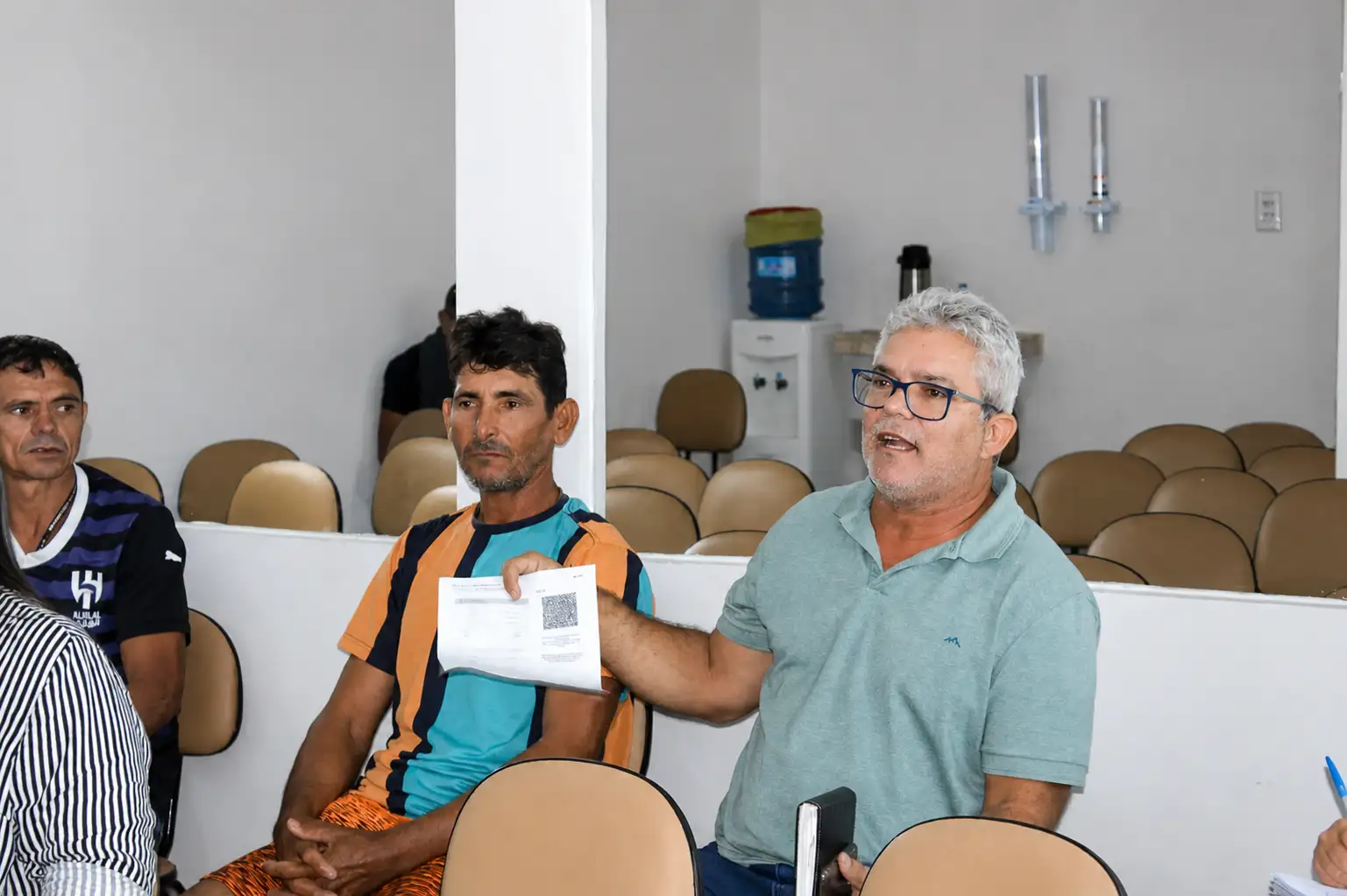Foto 4 – Câmara promove reunião com órgãos de pesca para esclarecer operação em embarcações em Raposa