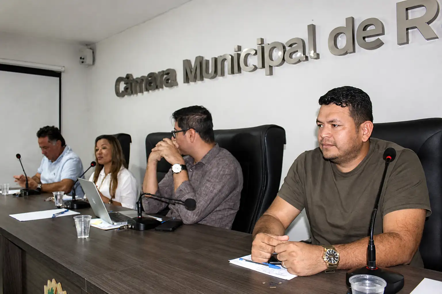Foto 2 – Câmara promove reunião com órgãos de pesca para esclarecer operação em embarcações em Raposa