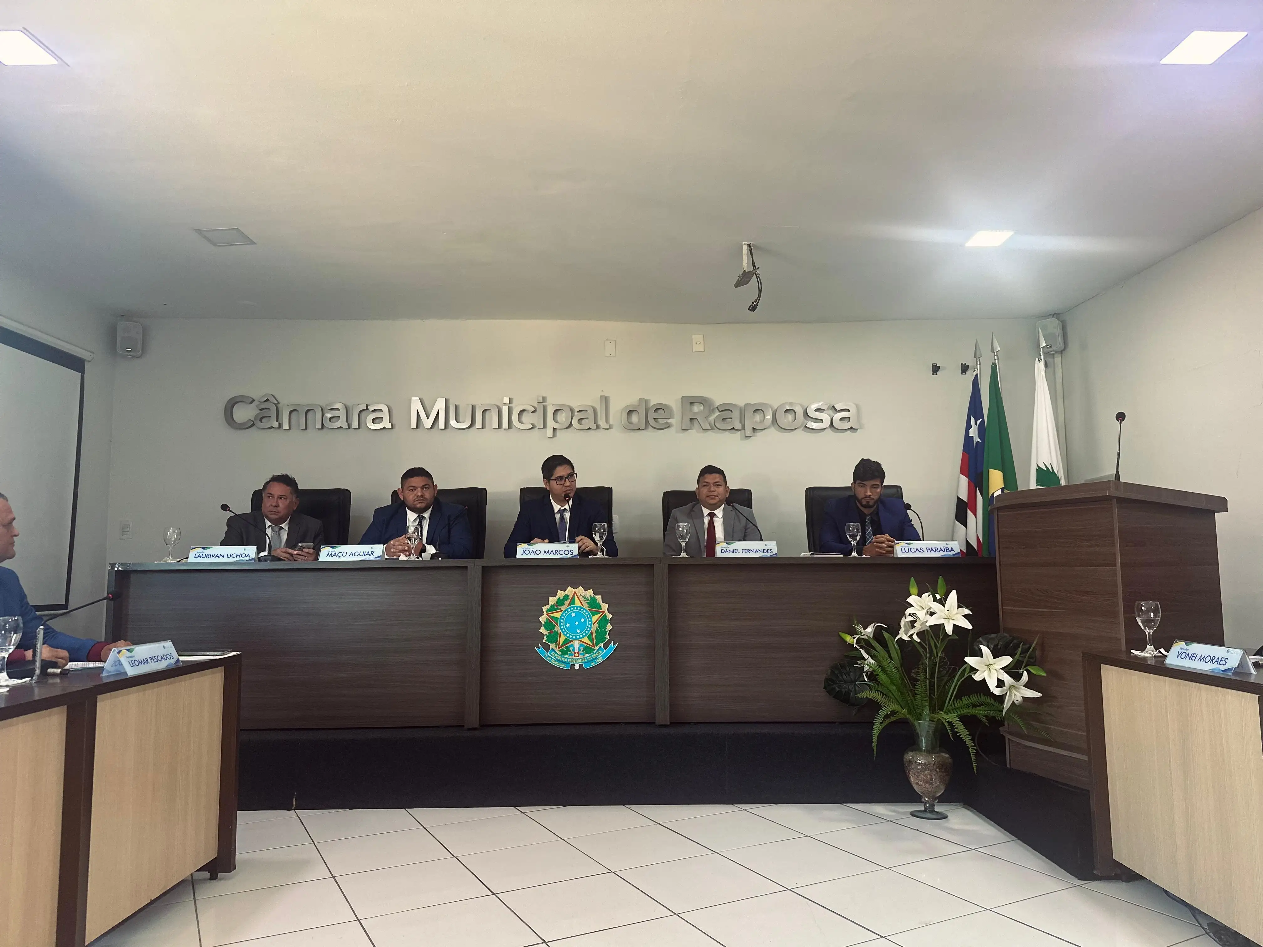 Câmara Municipal de Raposa realiza sessão ordinária com foco em melhorias para o Município